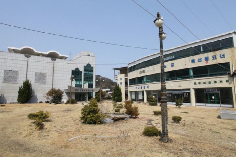 北韓半潜水艇展示館（북한 반잠수정 전시관） (9/10)