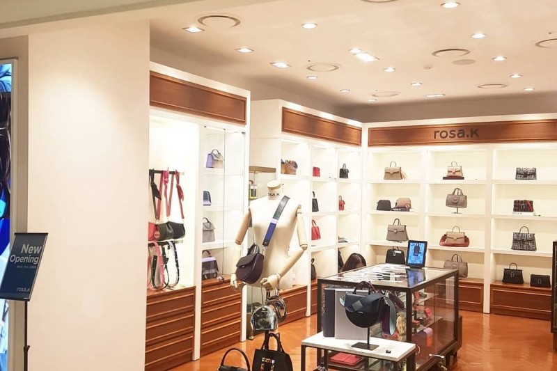 新羅アイパーク免税店 (1/9)