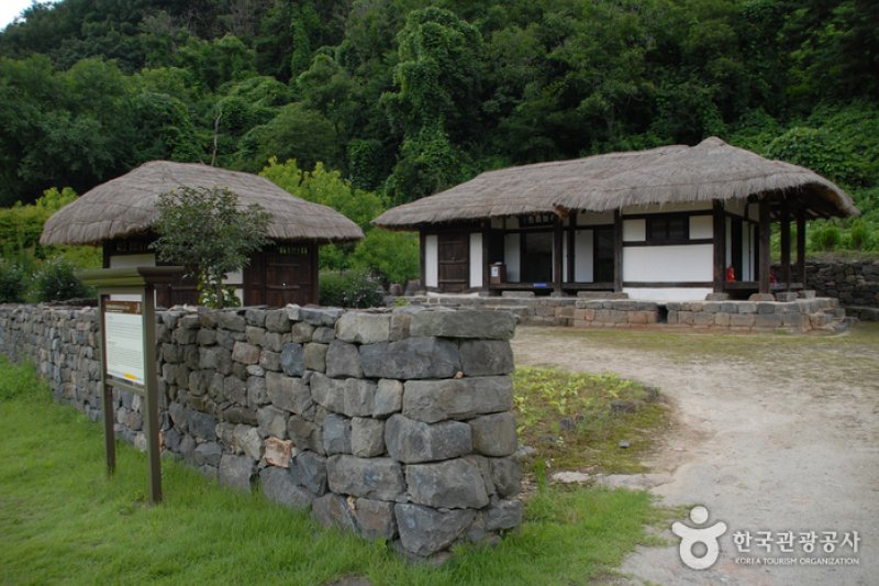 丹斎・申采浩先生生家址（단재 신채호선생생가지） (5/8)
