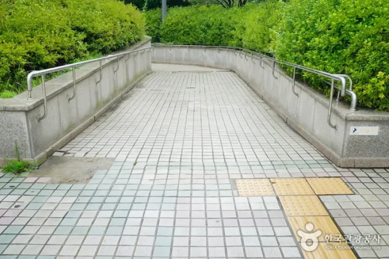 平松青少年文化センター（평송청소년문화센터） (2/11)