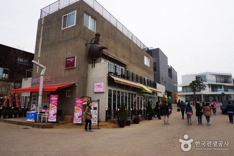 ヘイリ コーヒー博物館（헤이리 커피박물관） (1/5)