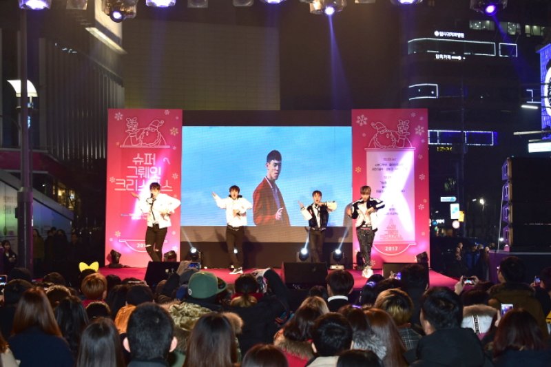 新村クリスマスストリートフェスティバル (9/17)