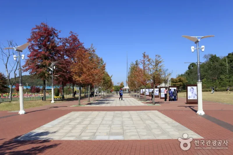 都羅山平和公園（도라산 평화공원） (2/9)