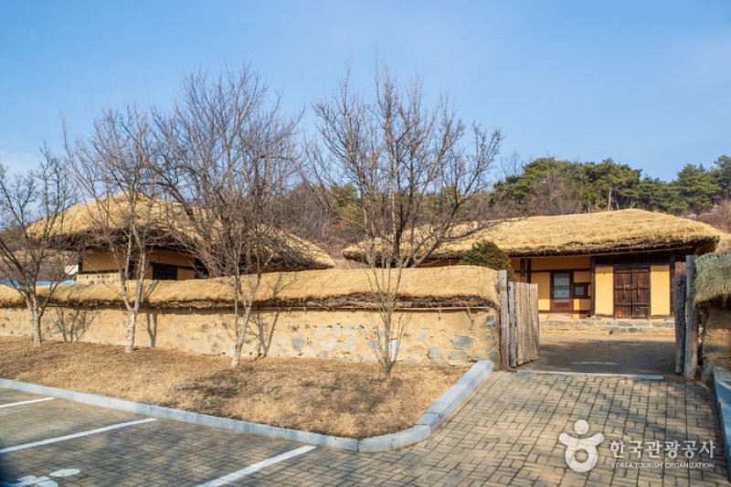 趙炳玉博士生家地（조병옥박사 생가지） (4/5)