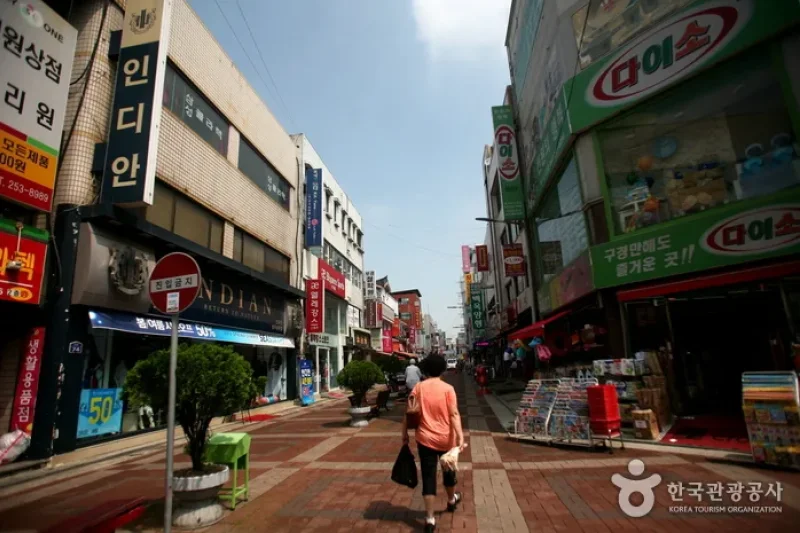 清州ユッコリ総合市場（청주 육거리종합시장） (1/8)