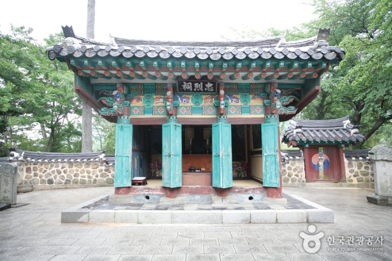 忠烈祠と亀甲船（충렬사와 거북선） (7/15)