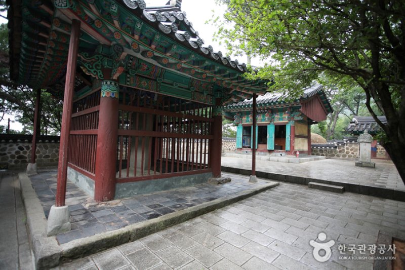 忠烈祠と亀甲船（충렬사와 거북선） (9/15)