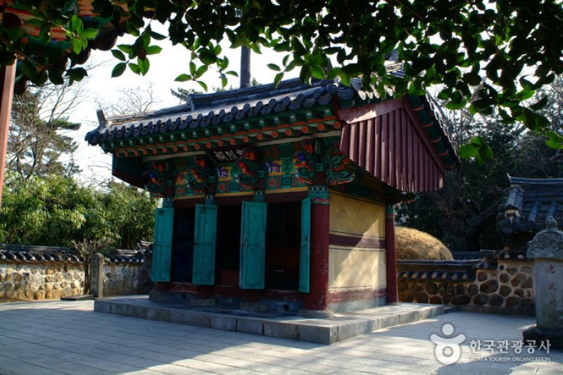 忠烈祠と亀甲船（충렬사와 거북선） (11/15)