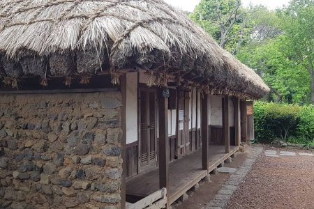 李仲燮居住地（統営）（이중섭 거주지(통영)）