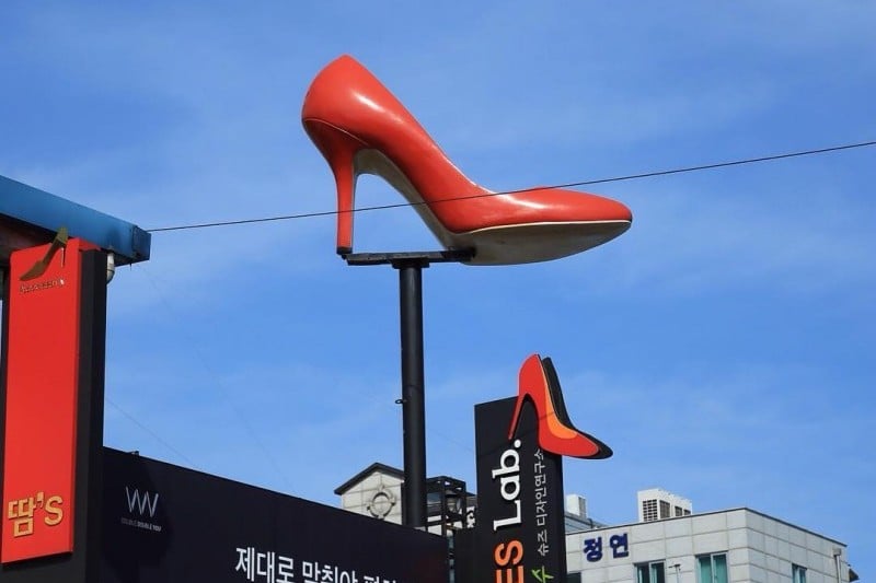 聖水洞 ハンドメイドシューズ通り（성수동 수제화거리） (1/4)