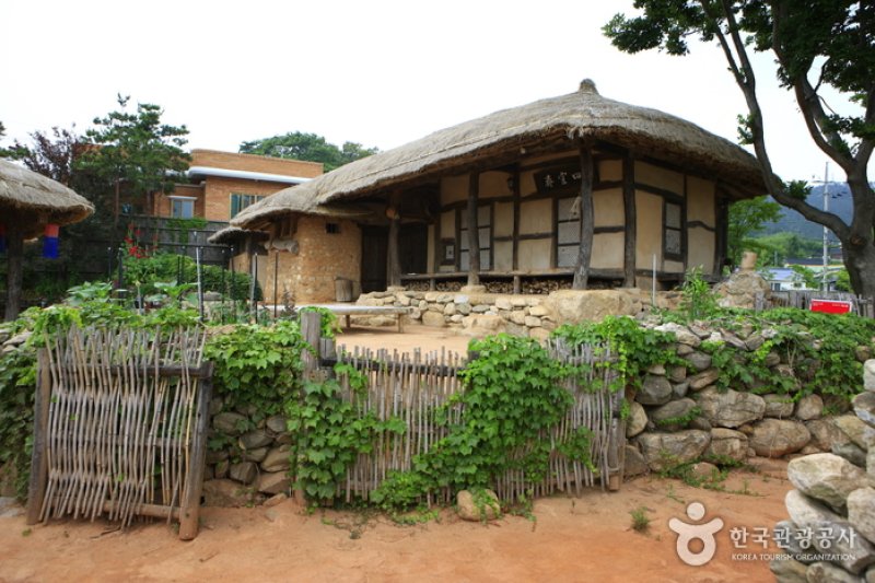 四宜斎 市場通り（사의재저잣거리） (1/7)