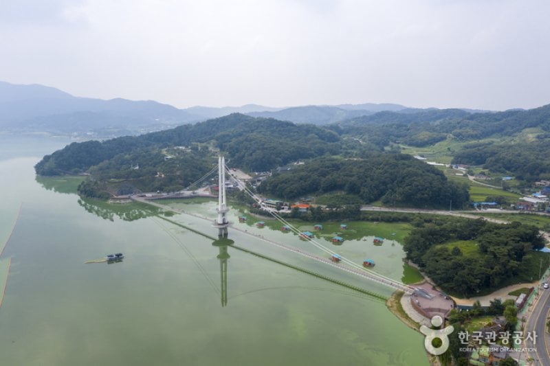 礼唐湖つり橋（예당호 출렁다리） (6/11)
