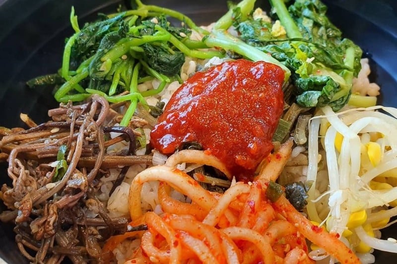 キムソヒョンの 薬膳麦ごはん( 김서현의약선보리밥유통단지점) (2/4)