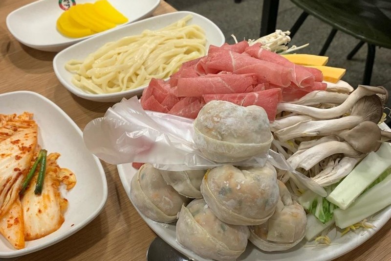 ソンギョン餃子料理専門店  (3/8)