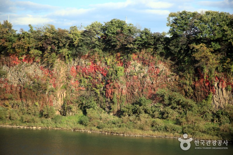 臨津江柱状節理（漢灘江国家地質公園）임진강 주상절리 (한탄강 국가지질공원) (9/10)