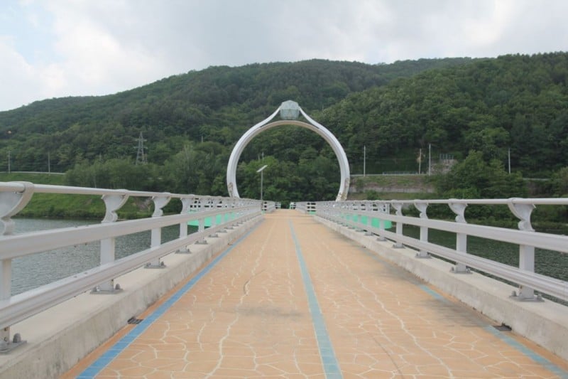 華川 指輪橋＆アルルテーマ樹木公園（화천 반지교&아를테마수목공원） (1/7)