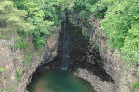 抱川アウラジ枕状溶岩（漢灘江国家地質公園）（포천 아우라지 베개용암 (한탄강 국가지질공원)）