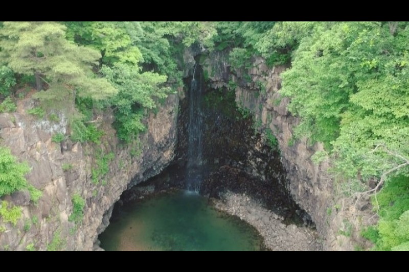 抱川アウラジ枕状溶岩（漢灘江国家地質公園）（포천 아우라지 베개용암 (한탄강 국가지질공원)） (4/6)