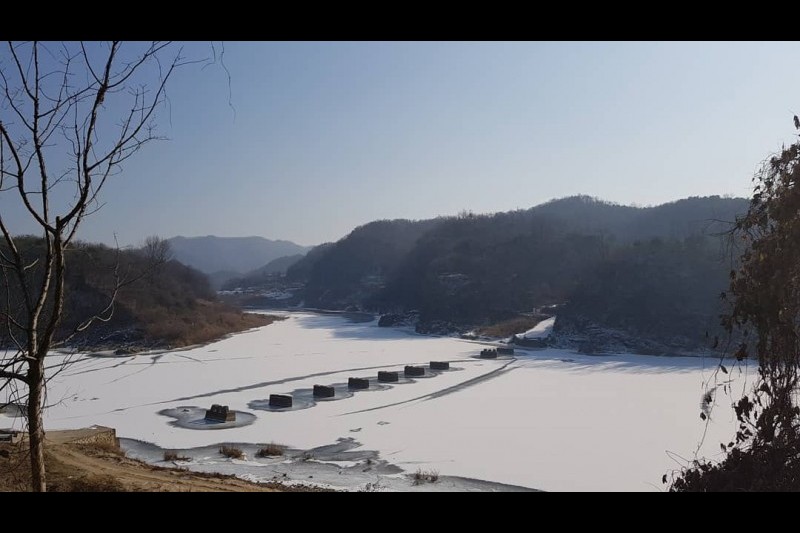 抱川アウラジ枕状溶岩（漢灘江国家地質公園）（포천 아우라지 베개용암 (한탄강 국가지질공원)） (6/6)