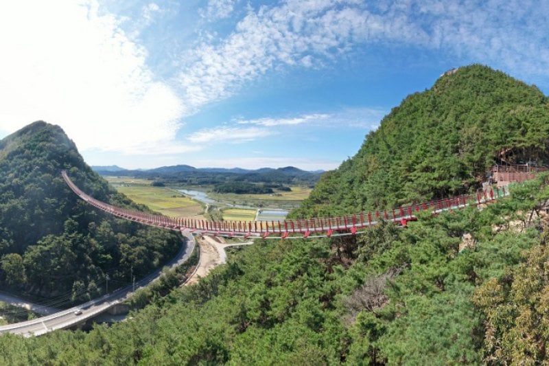 淳昌郡 釵笄山つり橋（순창군 채계산 출렁다리） (1/9)