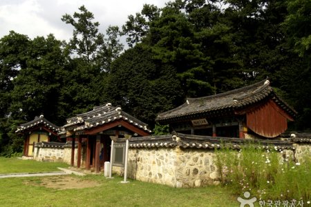 伴鴎亭と黄喜先生遺跡地（반구정과 황희선생유적지）