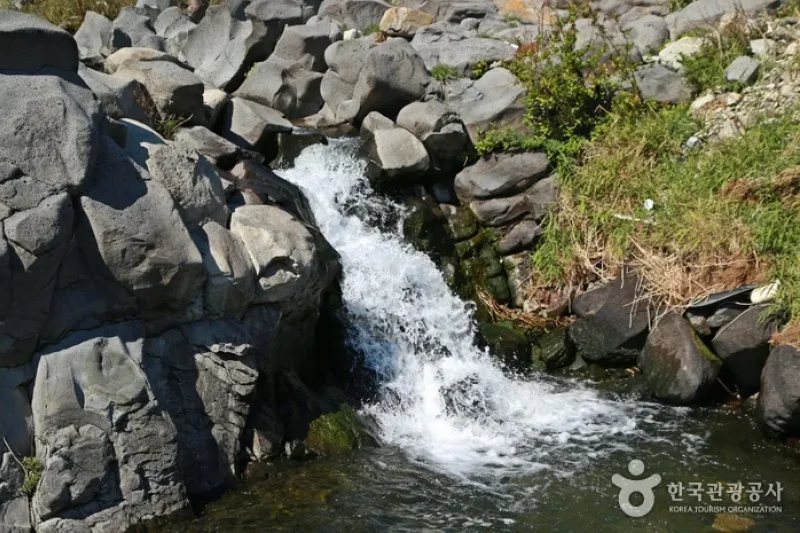 橋洞カマソ（漢灘江国家地質公園）（교동 가마소 (한탄강 국가지질공원)） (6/10)