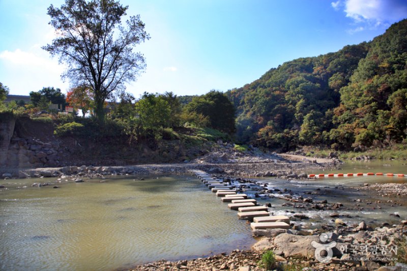 車灘川柱状節理（漢灘江国家地質公園）（차탄천 주상절리 (한탄강 국가지질공원)） (5/8)