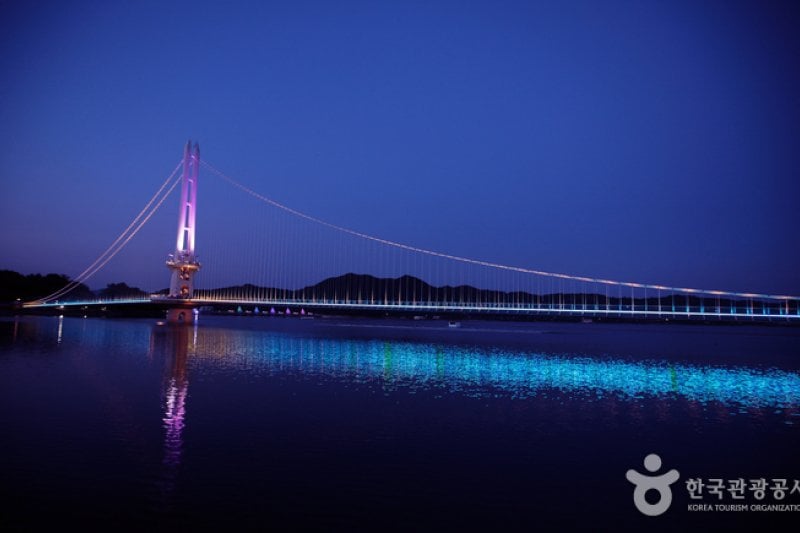 礼唐湖つり橋（예당호 출렁다리） (10/11)