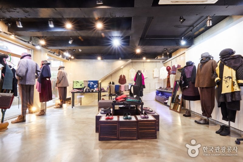 チルギョンイ（三清店）[韓国観光品質認証]（질경이(삼청점)[한국관광품질인증/Korea Quality]） (16/26)