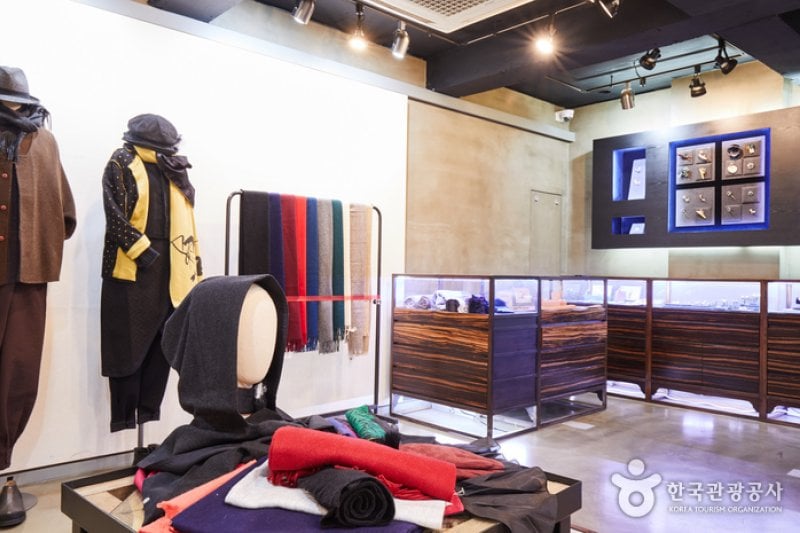 チルギョンイ（三清店）[韓国観光品質認証]（질경이(삼청점)[한국관광품질인증/Korea Quality]） (17/26)