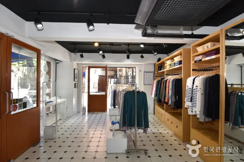 セントジェームス三清店[韓国観光品質認証]（세인트제임스 삼청점(SAINT JAMES BOUTIQUE SAMCHEONG)[한국관광품질인증/Korea Quality] (20/24)