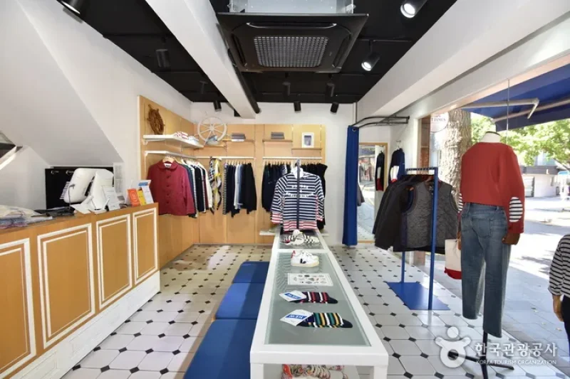 セントジェームス三清店[韓国観光品質認証]（세인트제임스 삼청점(SAINT JAMES BOUTIQUE SAMCHEONG)[한국관광품질인증/Korea Quality] (21/24)