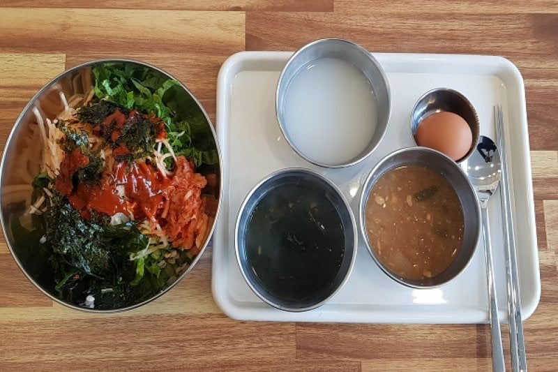 キムソヒョンの 薬膳麦ごはん( 김서현의약선보리밥유통단지점) (4/4)