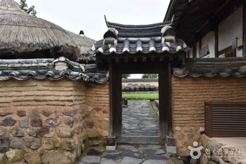 河回北村宅 [韓国観光品質認証] (하회 북촌댁[한국관광 품질인증/Korea Quality]) (11/25)
