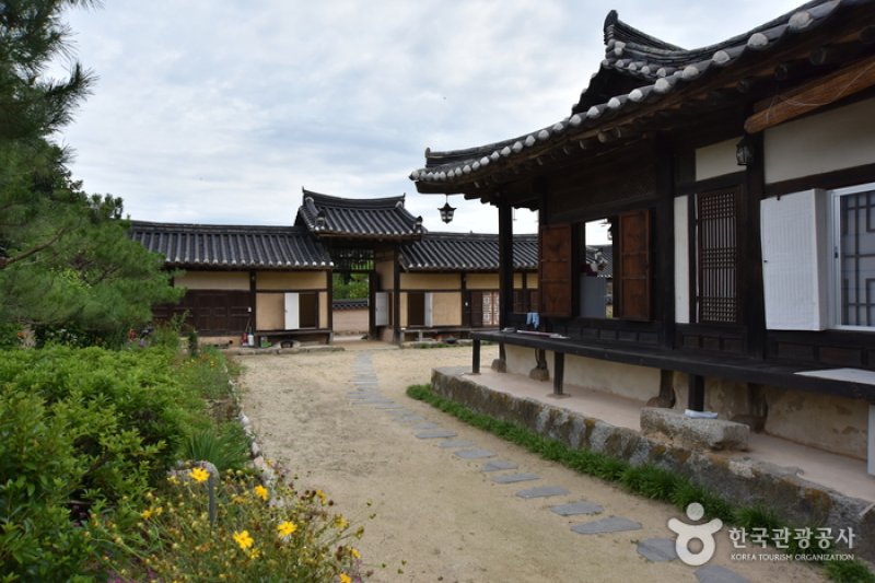 南湖旧宅 [韓国観光品質認証] (남호구택 [한국관광 품질인증/Korea Quality]) (26/29)