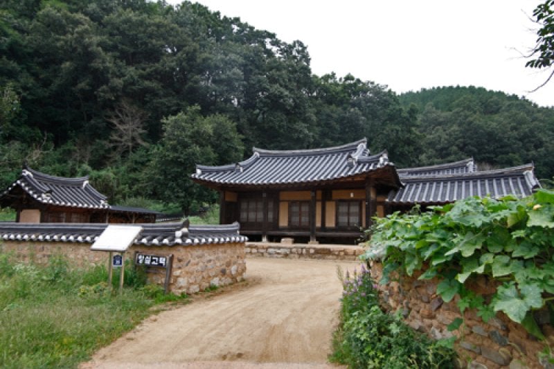 昌室古宅[韓国観光品質認証]（창실고택 [한국관광품질인증/Korea Quality]） (8/9)