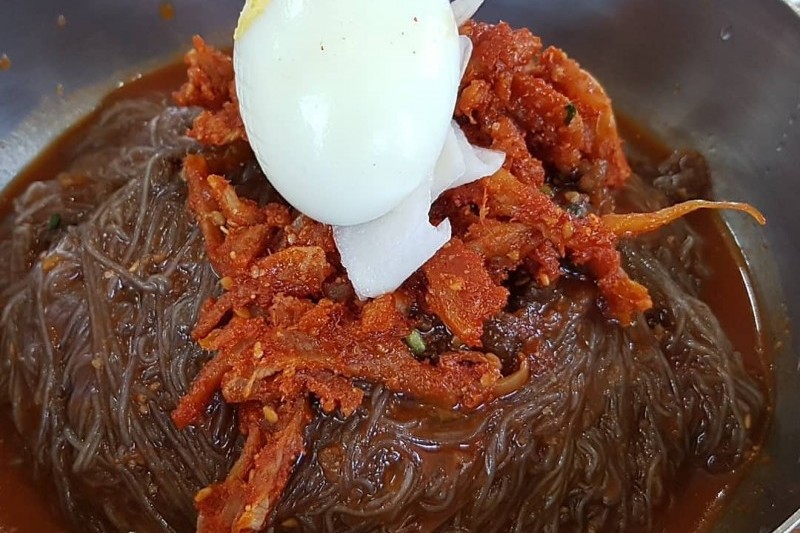 ジンゴゲ冷麺  (5/5)