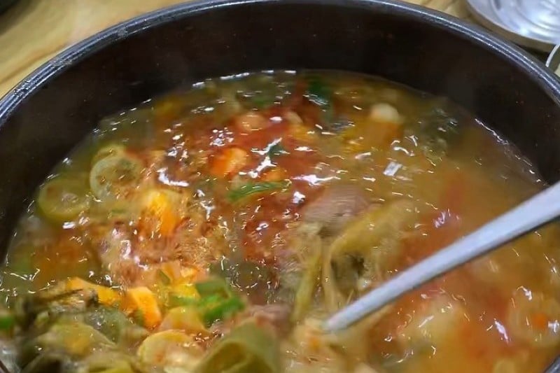 デバッジャント牛の頭部肉クッパ  (2/3)