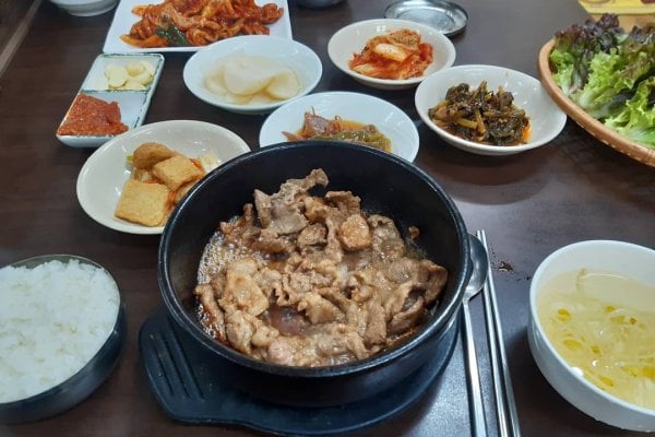 シンソン技士食堂