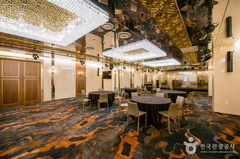 THE JACKSON9s HOTEL  (11/14)