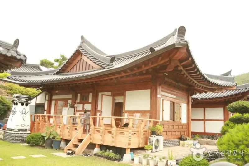 ポグムジャリ [韓国観光品質認証] / 보금자리 [한국관광 품질인증/Korea Quality] (1/10)
