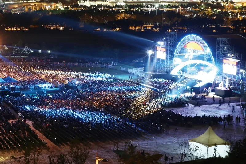 【予約可】 2022 仁川スカイフェスティバル 公演観覧ツアー(専用車) Incheon Airport Sky Festival K-pop Concert 2022 (2/5)