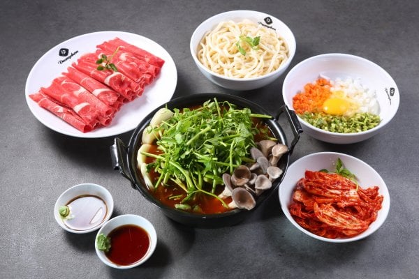 登村しゃぶカルグクス(トゥンチョンシャブカルグッス) 明洞店