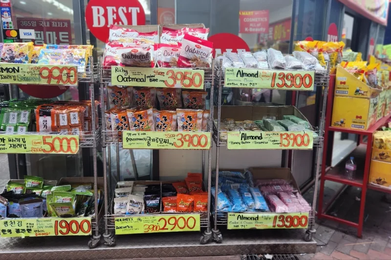 コリアマトゥ明洞店   Korea Mart Myeongdong Branch (16/18)