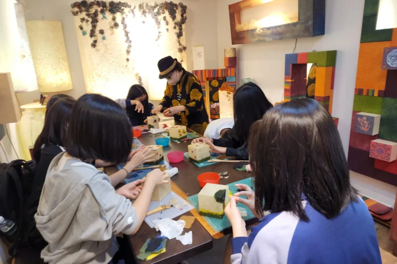 仁川韓紙センガク(考える) イダク 韓紙アートギャラリー &amp; カフェ (19/27)