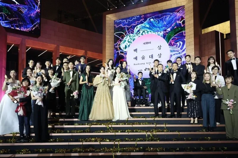 【予約可】2024第60回 百想芸術大賞 公演観覧ツアー 百想芸術大賞授賞式 (1/7)