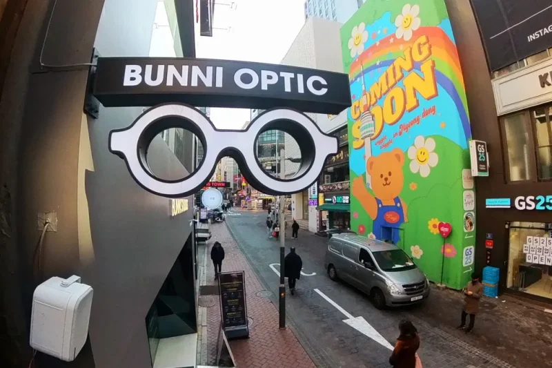 バニスタジオズ(BUNNI STUDIOS)メガネ 明洞本店(LENS TOWN 明洞店) (1/39)