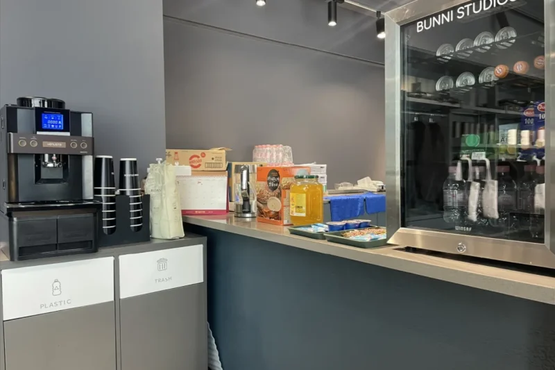 バニスタジオズ(BUNNI STUDIOS)メガネ 明洞本店(LENS TOWN 明洞店) (22/39)