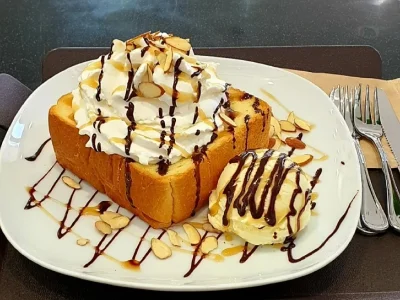 ザリアルカフェ（仁川松島店）