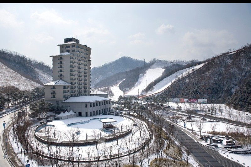 エリシアン江村スキー場 (Elysian Gangchon Ski Resort) (10/25)